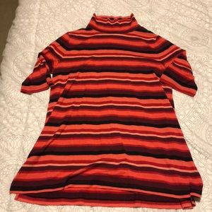 LOFT TURTLENECK SWEATER. SIZE M